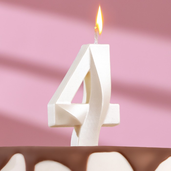 Изображение Свеча в торт "Грань", цифра "4", жемчужный, 6,5 см