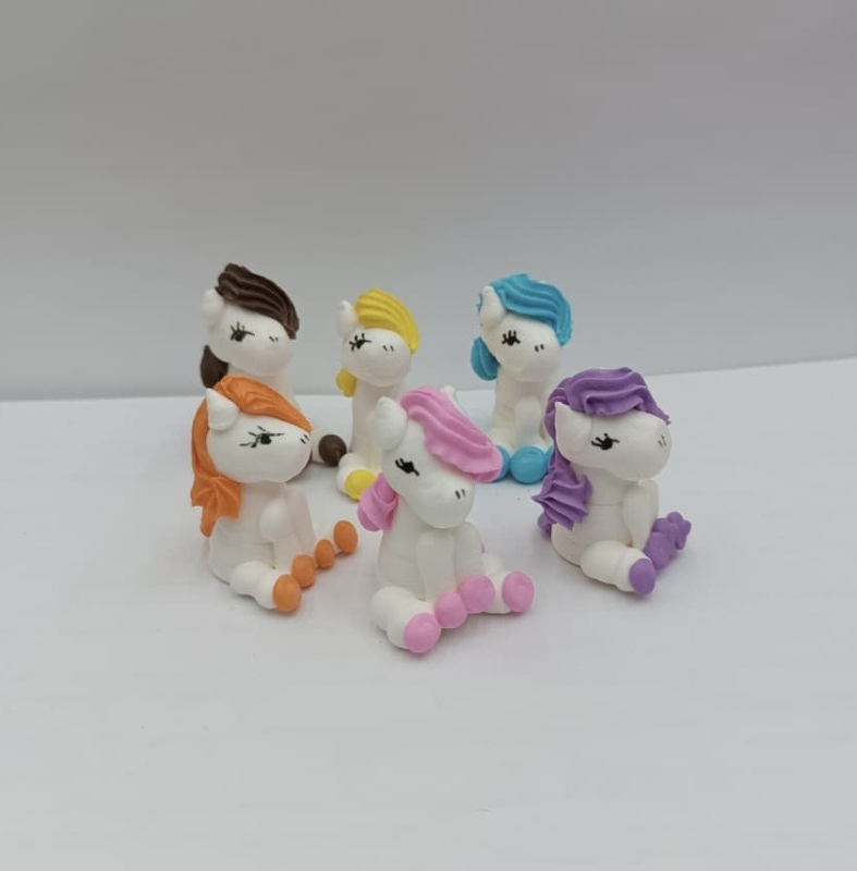 Изображение Сахарная фигурка Веселая лошадка