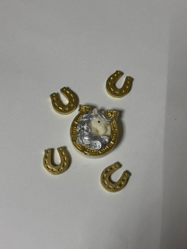 Изображение Фигурка из глазури Подкова с лошадью